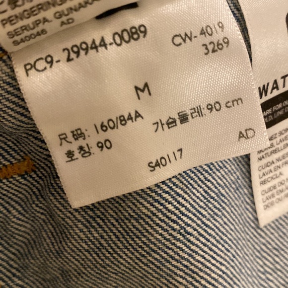 Levi’s Ex-Boyfriend Trucker Jacket Size Medium - Picture 5 of 8